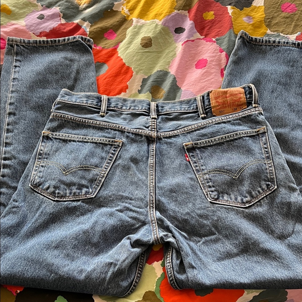 Levi 550 jeans 38W 34L